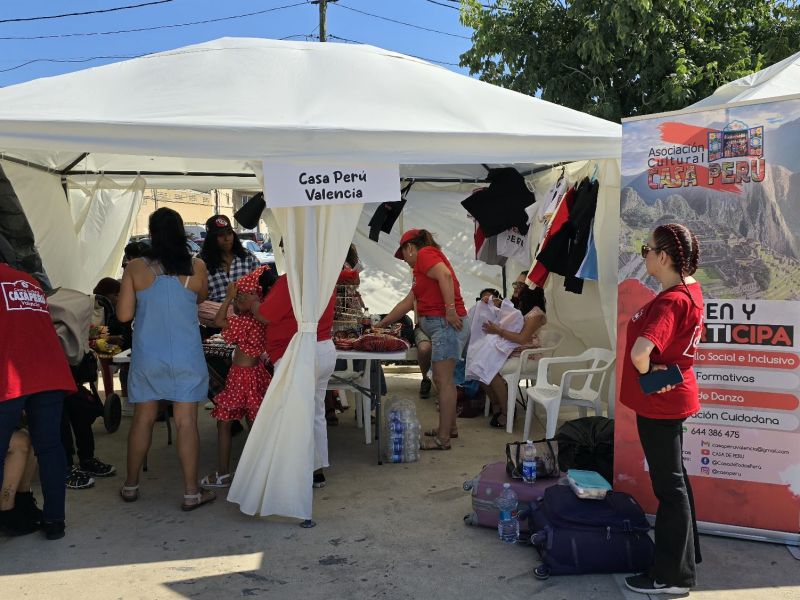 VII Feria de la Asociaciones en Ribarroja del Turia 🎢🎡🪭🎆